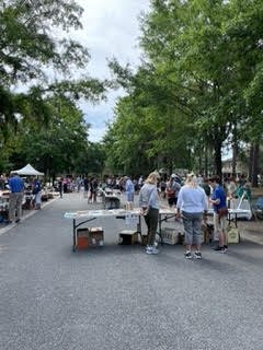 2022 Spring Book Sale 06