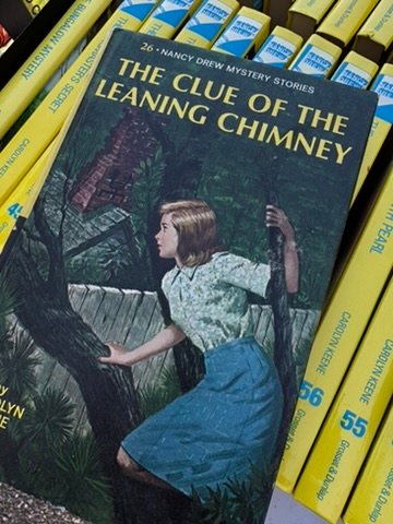 2025 Fall Book Sale 33