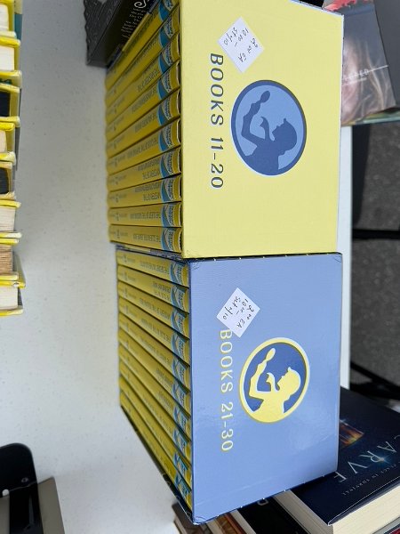 2025 Spring Book Sale 15