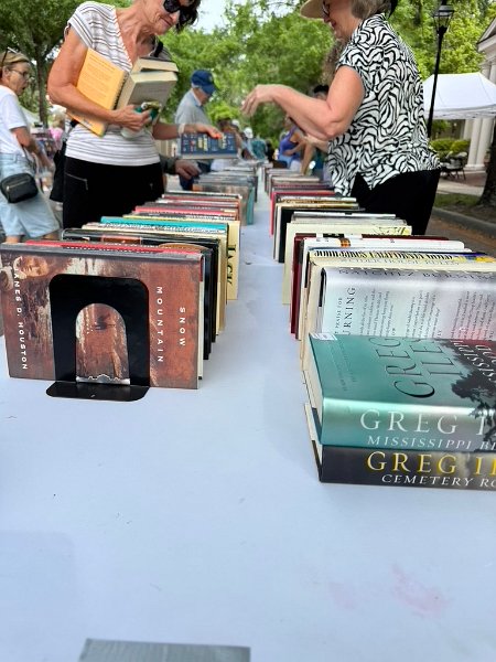 2025 Spring Book Sale 31